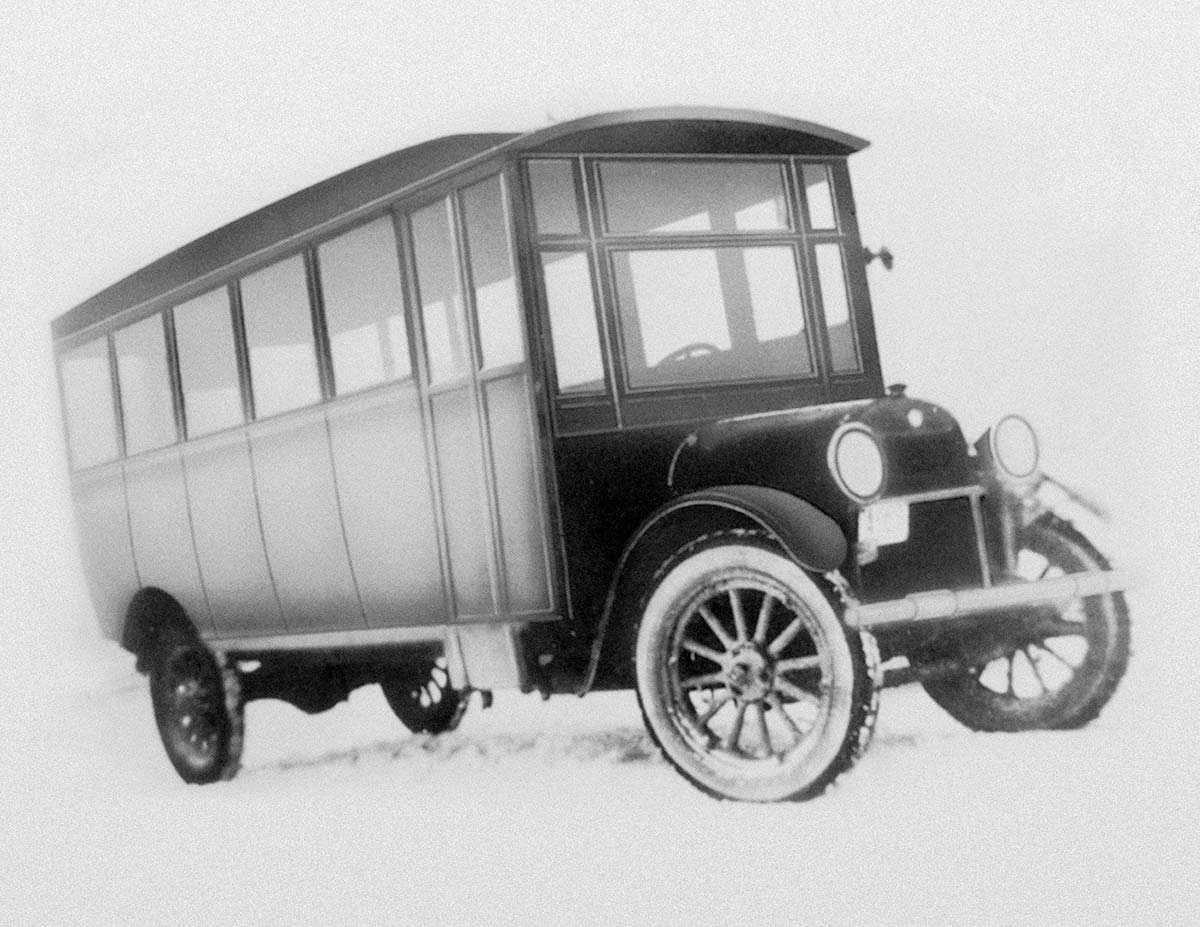 1924 Prevost Bus
