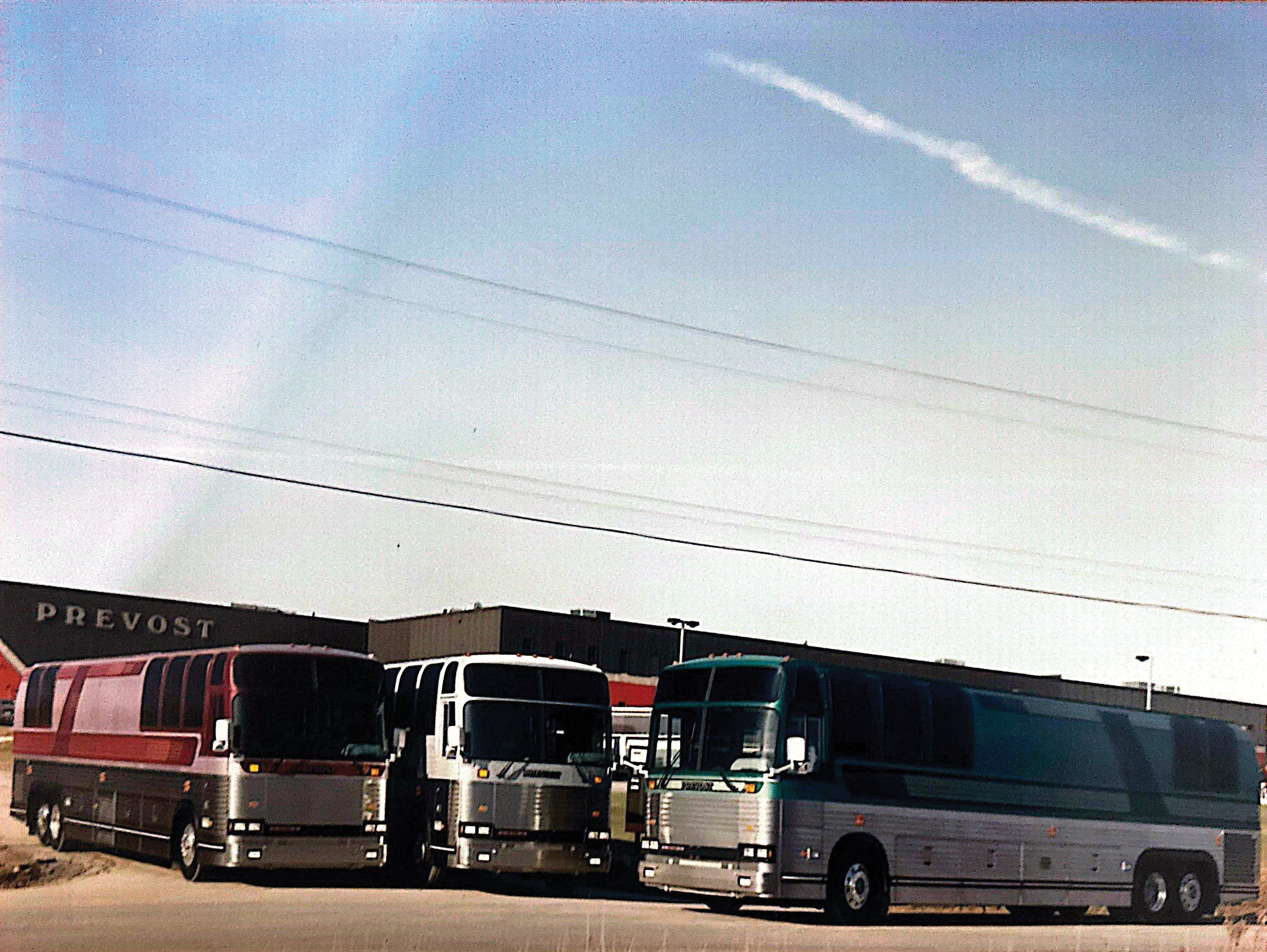 Prevost introduces the long wheelbase XL-45 for traveling entertainers and outsells all competitive models.